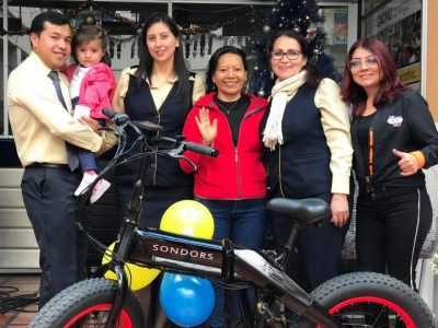 Ganadora de la bicicleta eléctrica